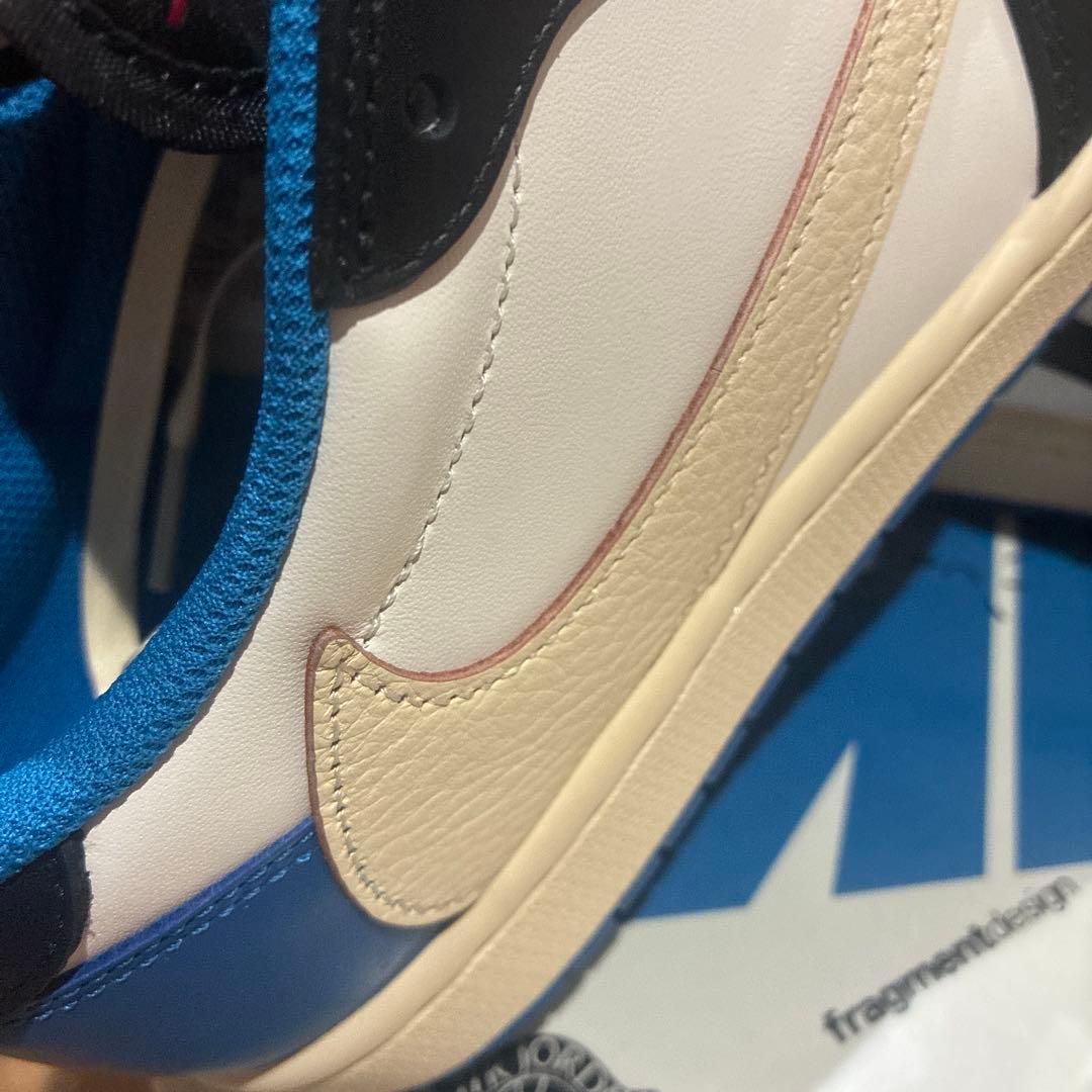 トラヴィススコット　ナイキ　フラグメント