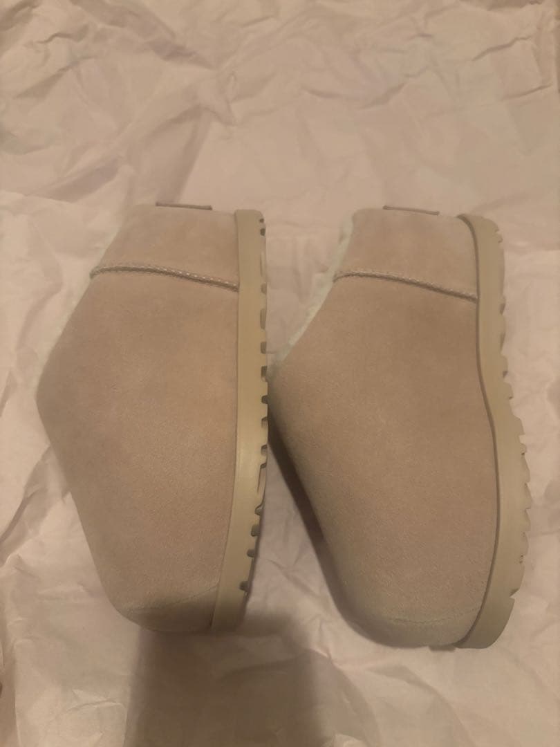 靴 UGG W PUMPED SLIDE 22