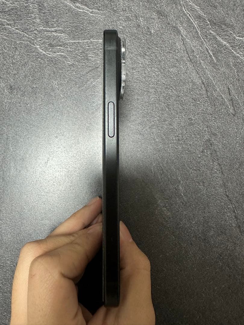 iPhone15 256GB SIMフリー　ブラック　美品