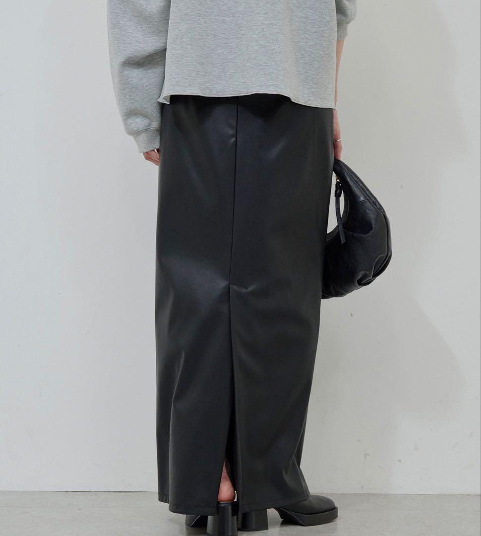 新作ガリャルダガランテ✴︎フェイクレザータイトスカート1