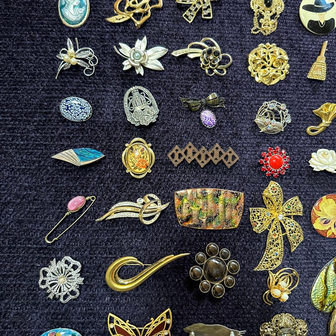 【vintage】ブローチまとめ売り　120個　大量　レトロ　昭和