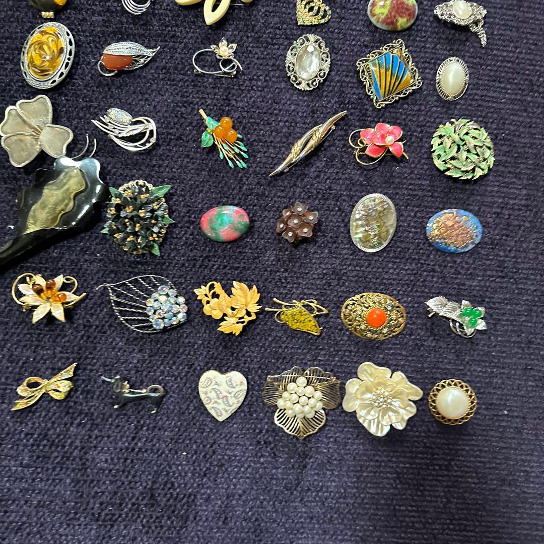 【vintage】ブローチまとめ売り　120個　大量　レトロ　昭和