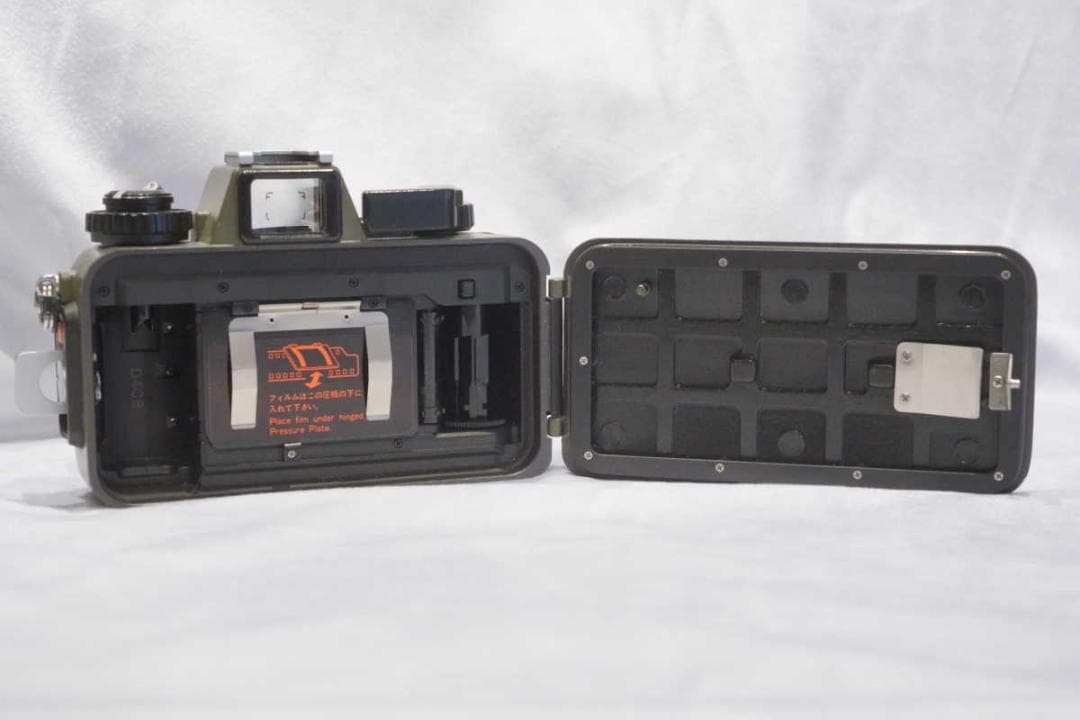 ニコノスV28ミリ2.5付き　クローズアップ装置　バッグ付き　完動品　試写済み