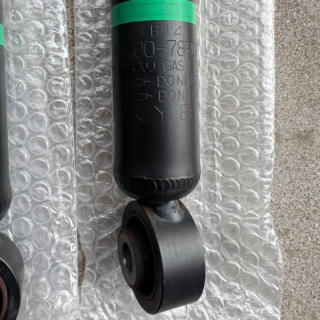 送料込 ジムニー シエラ 純正 ショックアブソーバー 4本 スズキ JB74