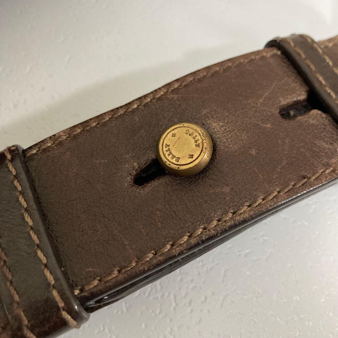 BALLY✨メッセンジャーバッグ大容量　本革　A4PC可　フラップ　チャーム自立