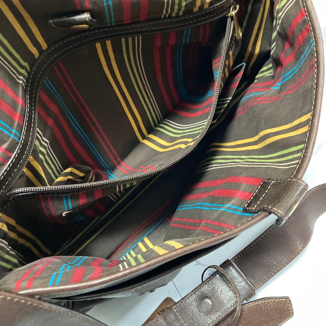 BALLY✨メッセンジャーバッグ大容量　本革　A4PC可　フラップ　チャーム自立