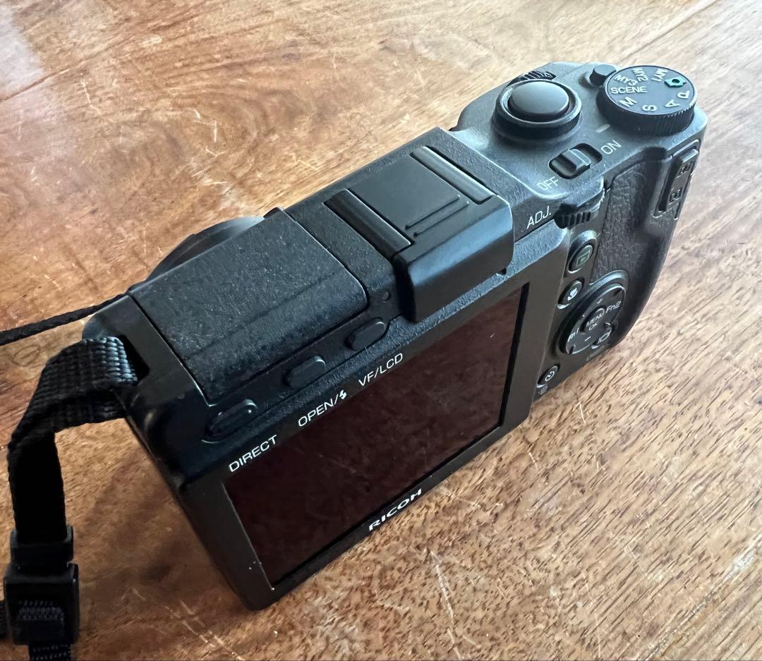 RICOH リコー GXR　/ デジタル一眼カメラ　ミラーレス