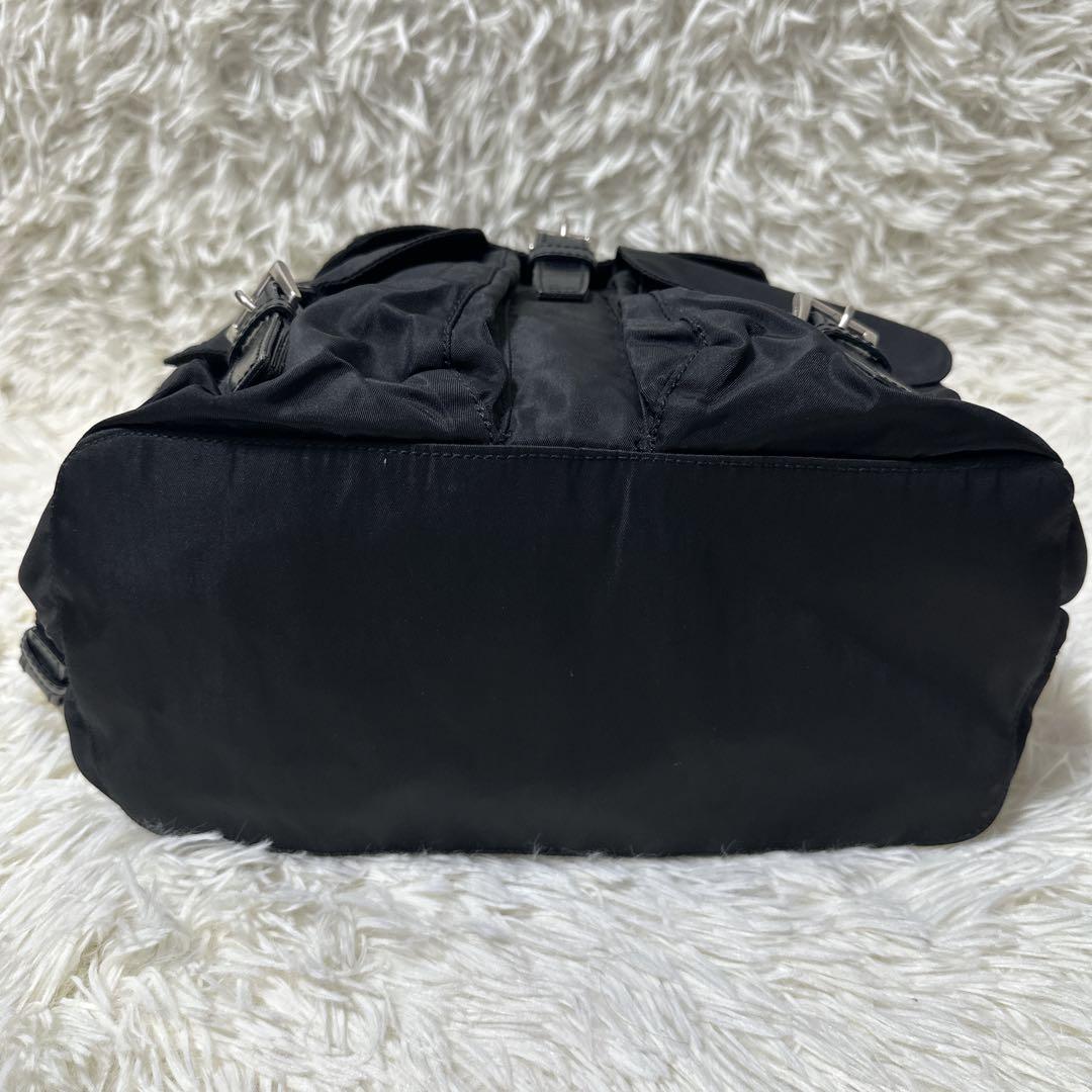 【大人気】PRADA リュック 黒 バックパック ナイロン 三角ロゴ 正規品
