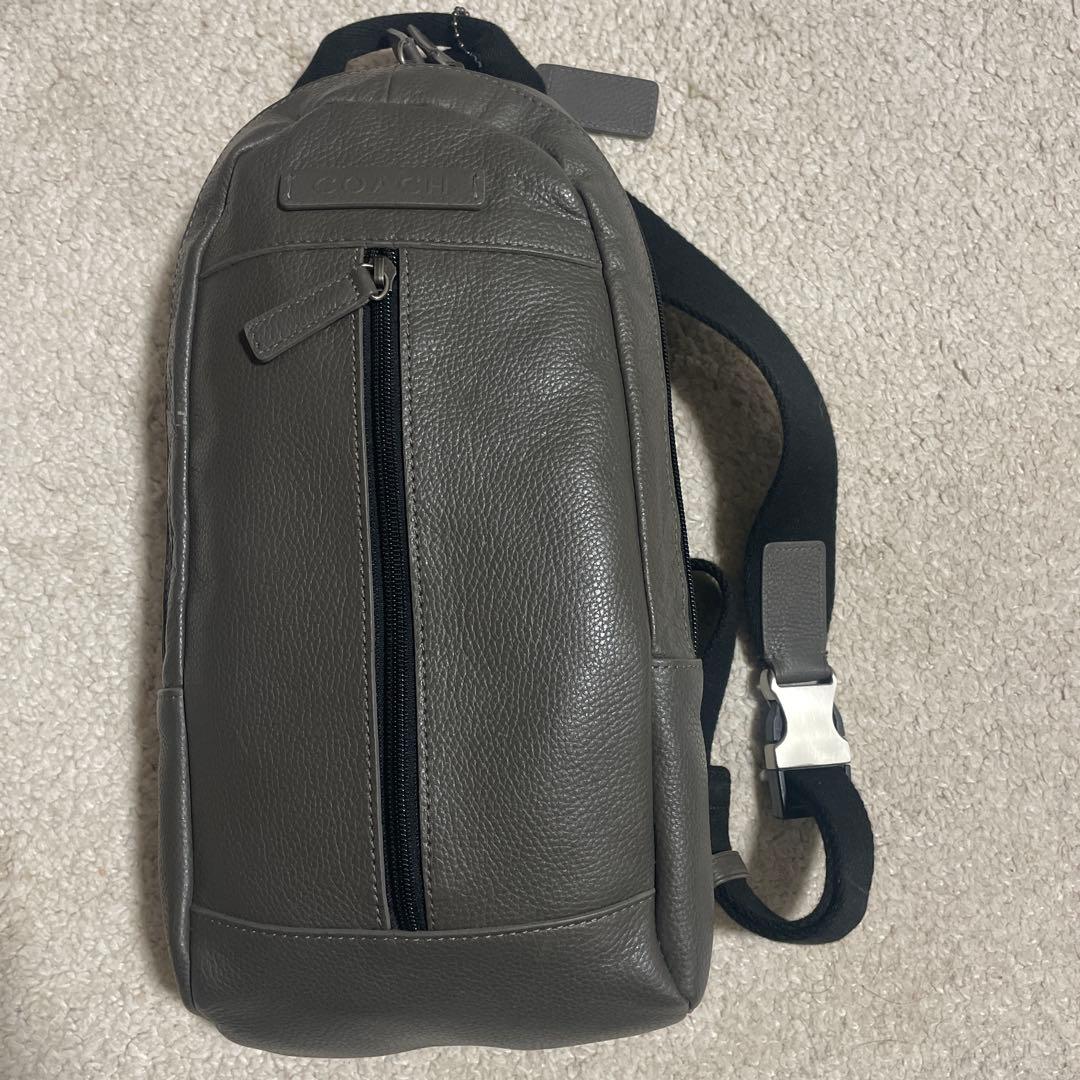 COACH グレー レザー ボディバッグ