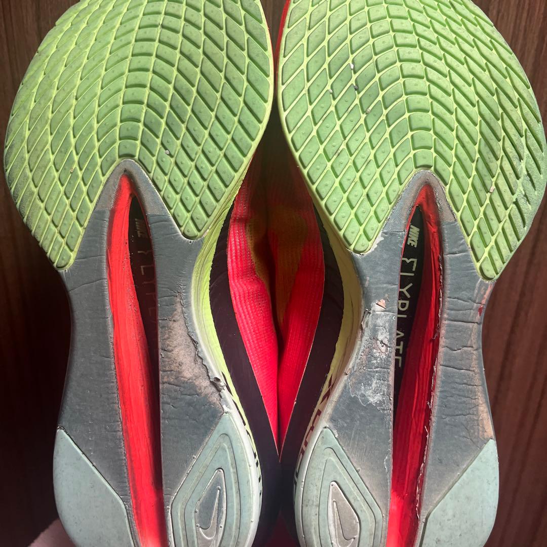 Nike ヴェイパーフライ4 25センチ