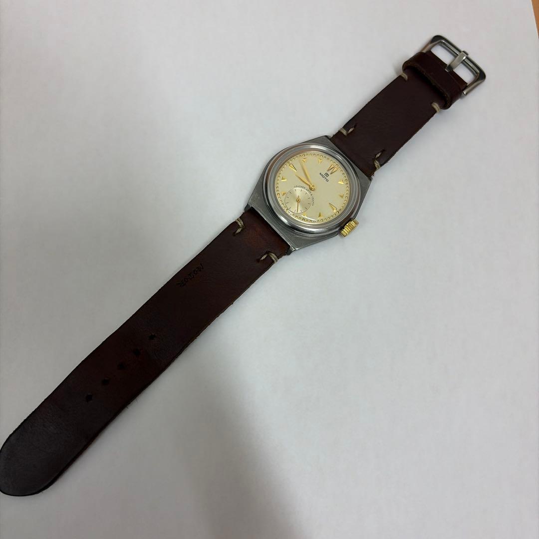 MOTO　アナログ時計 シルバー ケース ブラウン レザー