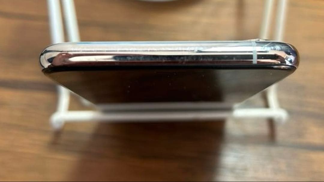 Apple iPhone XS 64GB シルバー 本体のみ