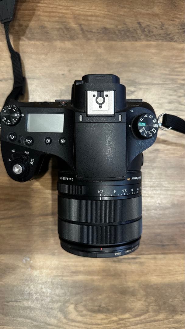 Sony DSC-RX10M3 24-600mm デジタルカメラ バッテリー複数