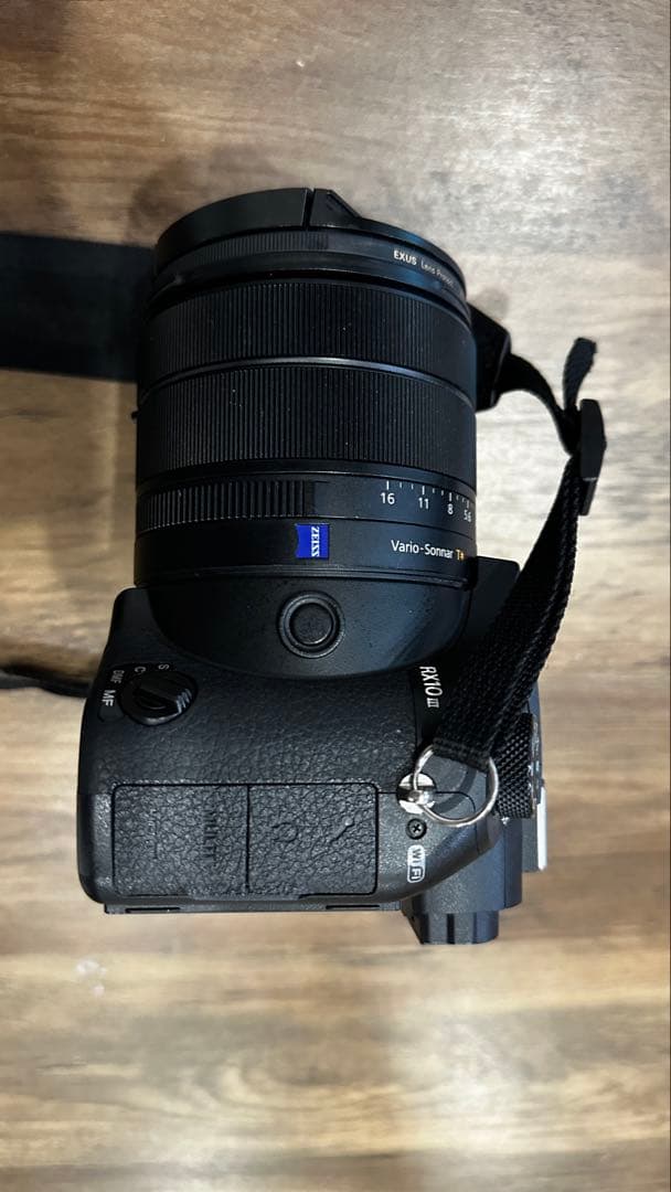 Sony DSC-RX10M3 24-600mm デジタルカメラ バッテリー複数