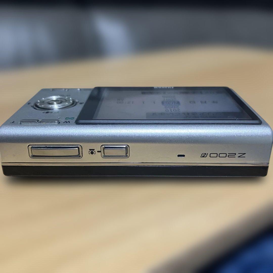 FUJIFILM 富士フイルム FinePix Z200fd レッド ブラック