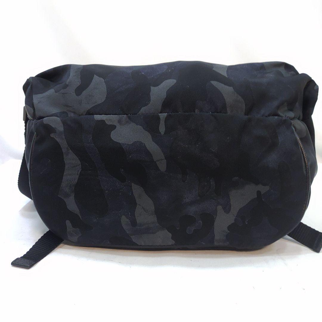 【美品】プラダ メッセンジャーバッグ レザー×ナイロン 迷彩 黒系 VA0994