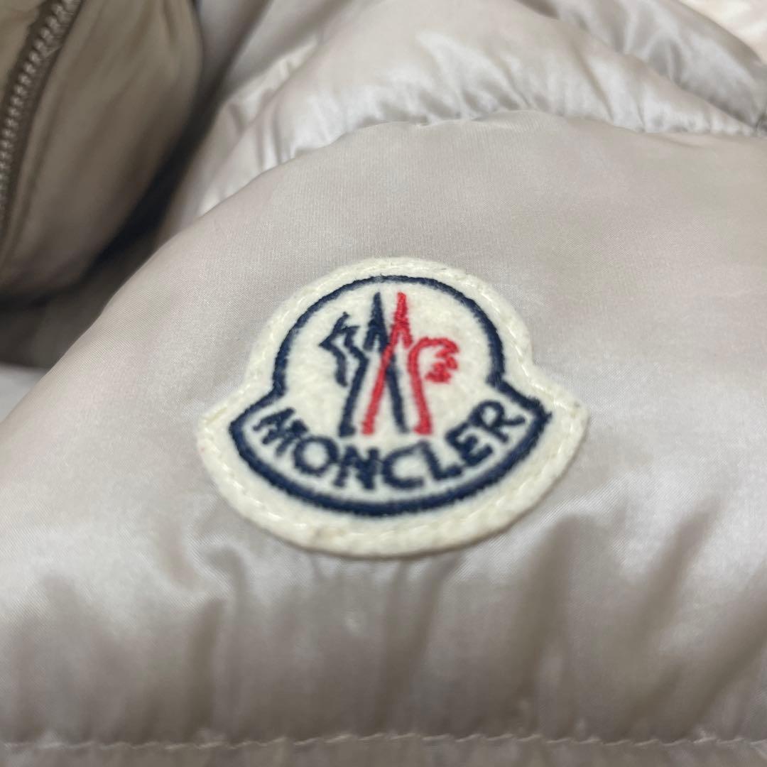 【値下げ/正規店クリーニング済】MONCLER ベージュ ダウン TORCYN