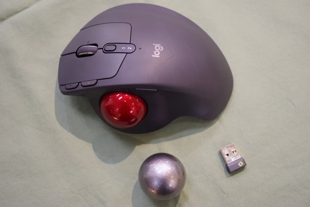 logicool MX ERGO S（赤玉+シルバー）