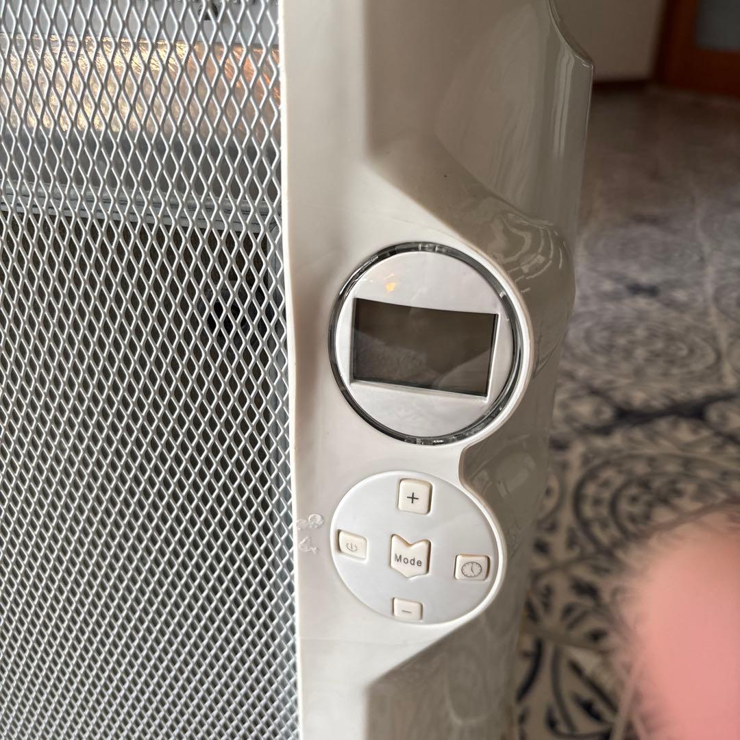 遠赤外線パネルヒーター　2015年型　動作確認済み 空気を汚さない