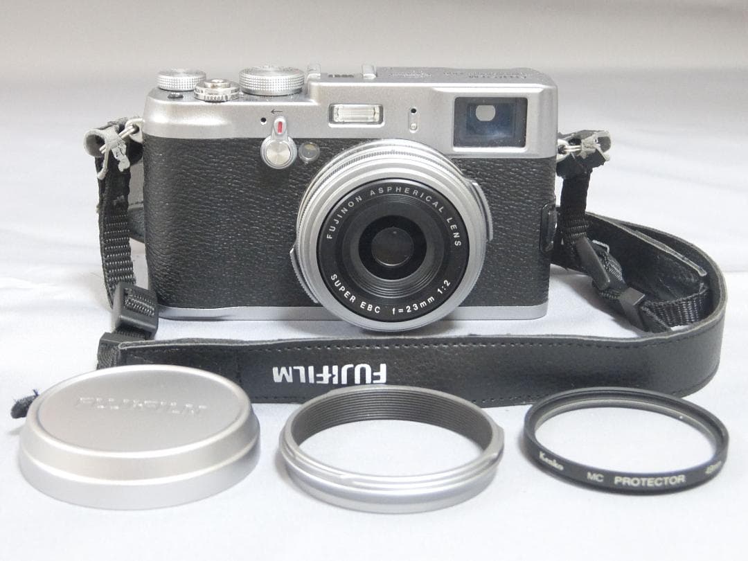 デジタルカメラ FUJIFILM FinePix X100