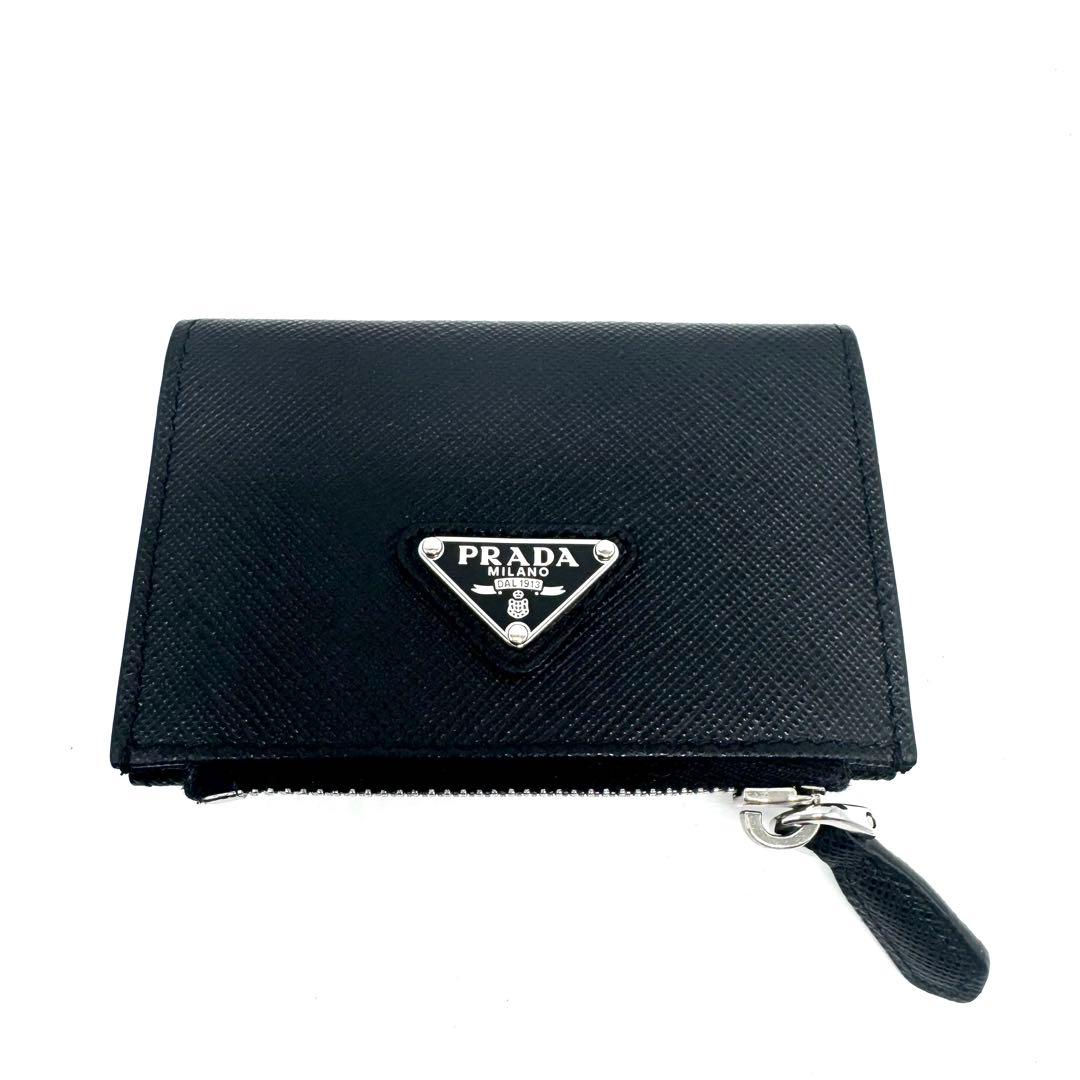 【新品同様・現行✨】プラダ ケース サフィアーノ レザー トライアングル