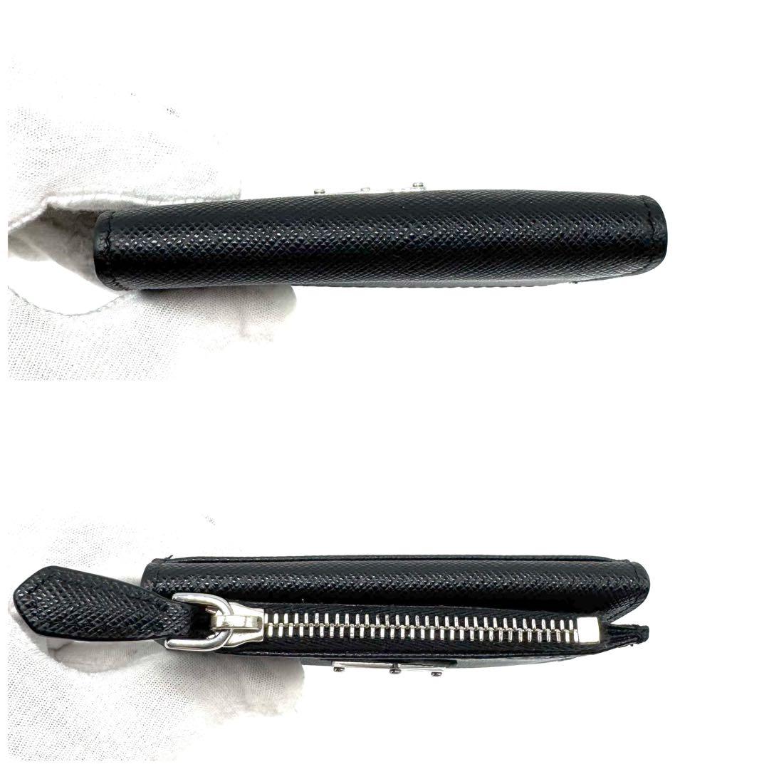 【新品同様・現行✨】プラダ ケース サフィアーノ レザー トライアングル