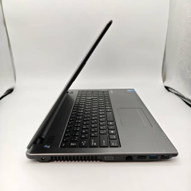 バッテリー◎ 15 エプソン i3-4 8GB SSD240GB オフィス