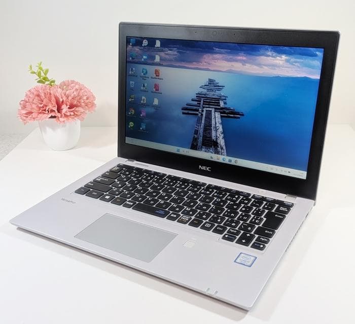 【美品】高性能7世代i3✨SSD128GB✨すぐ使える✨薄型ノートパソコン