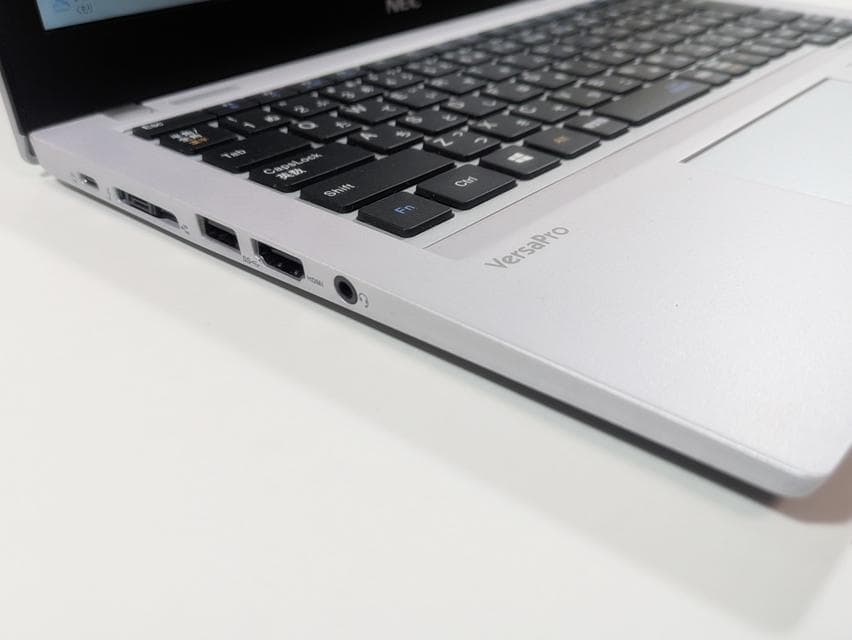 【美品】高性能7世代i3✨SSD128GB✨すぐ使える✨薄型ノートパソコン