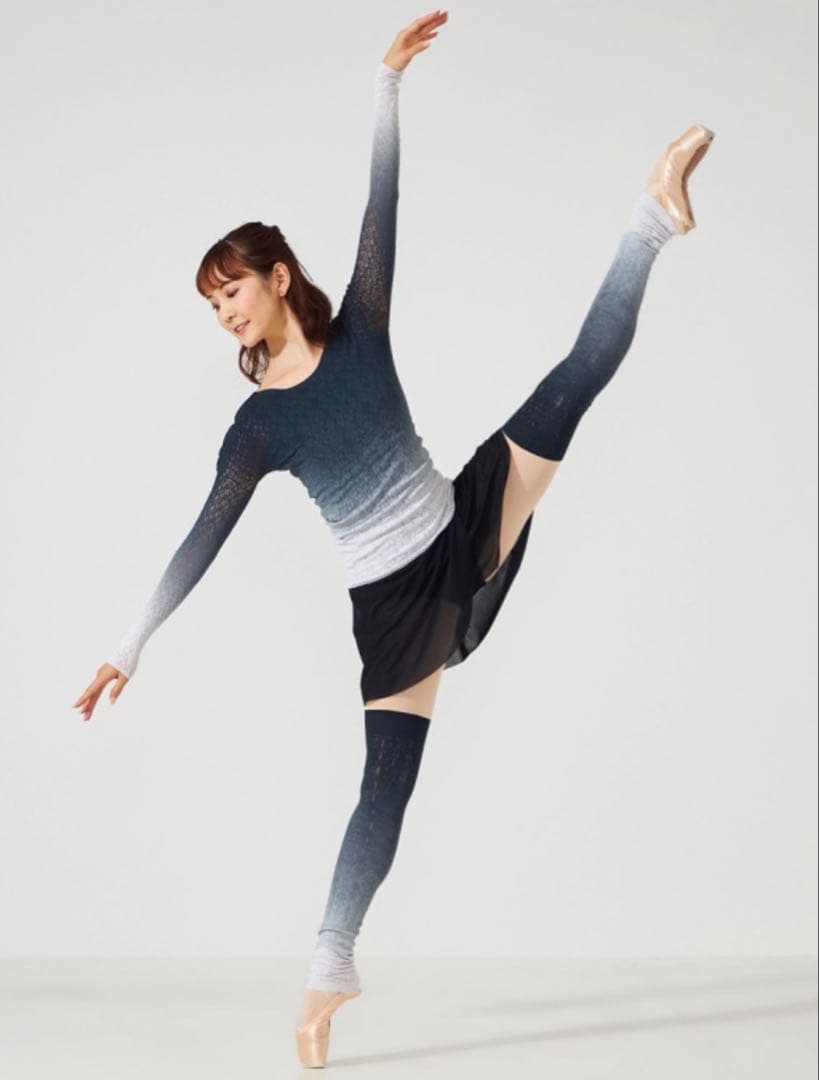 【新品タグ付き】Chacott チャコット　ノーソーイングニット定価16940円