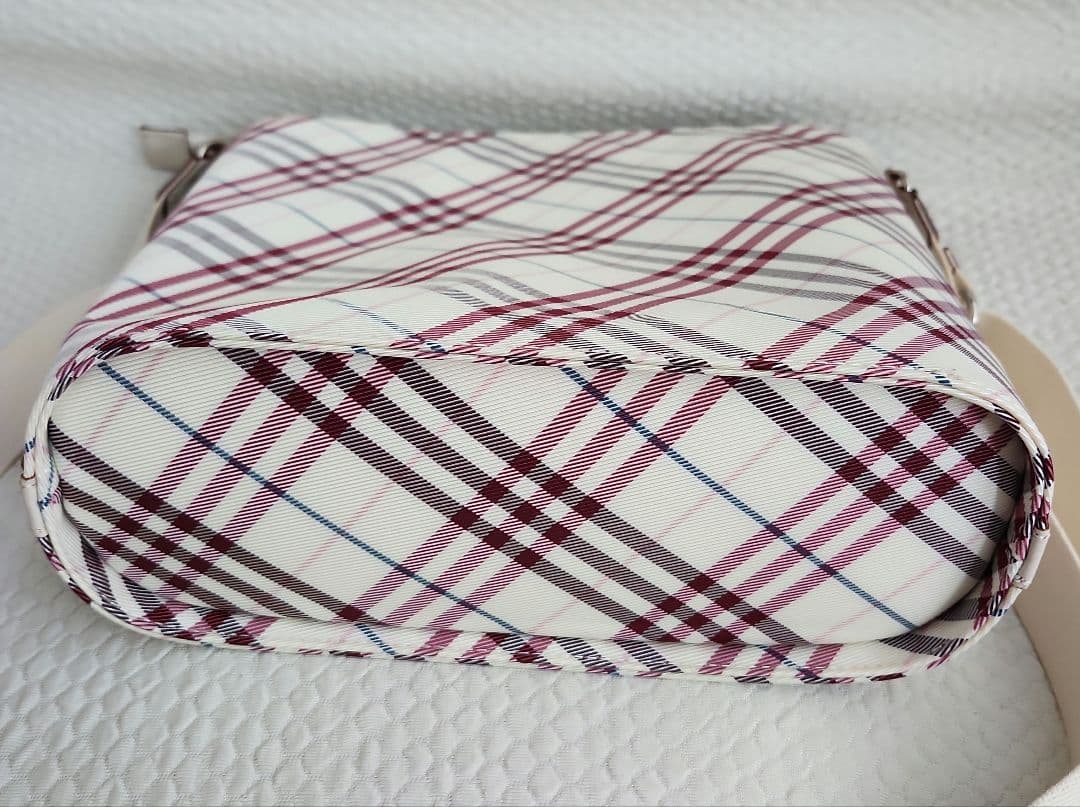 バーバリー ブルーレーベル　ショルダーバッグ　ノバチェック　ホワイト　ピンク