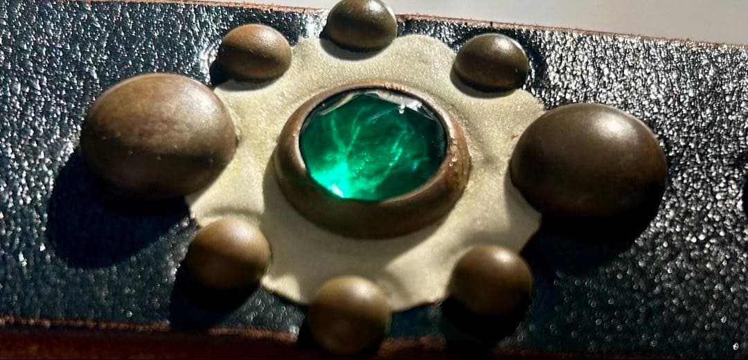 HTCスタッズカラーストーンベルト　新品未使用