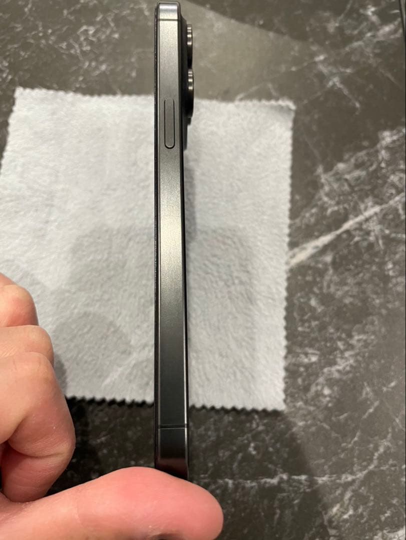 iPhone 15 Pro Max 256GB ブラック