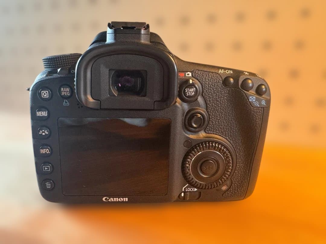 【極美品】キヤノン EOS 7D ボディ＋ レンズ2本セット