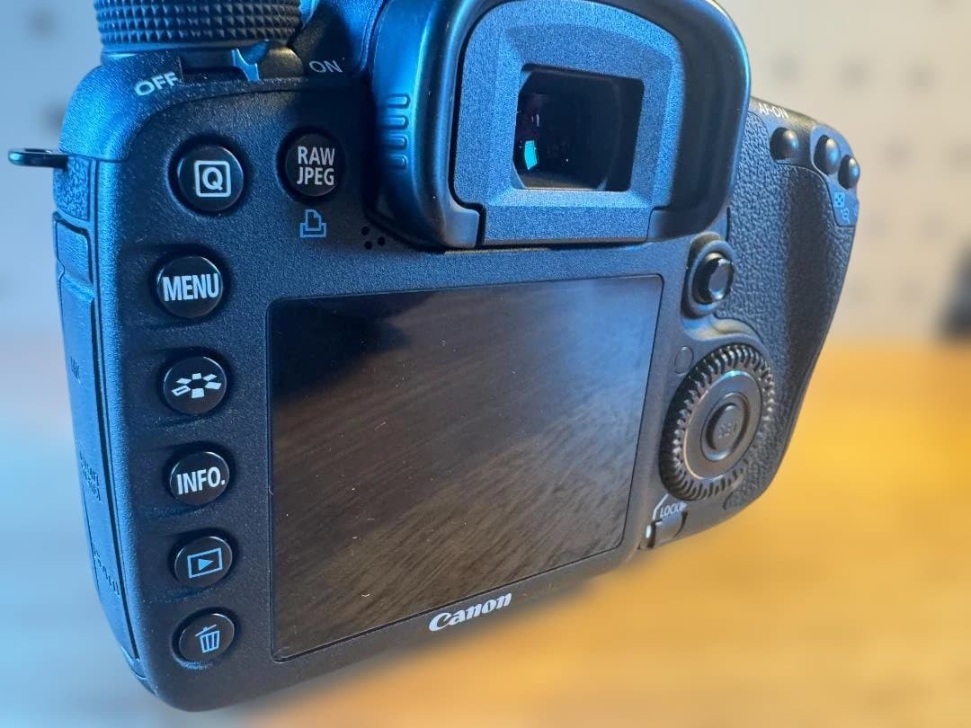 【極美品】キヤノン EOS 7D ボディ＋ レンズ2本セット