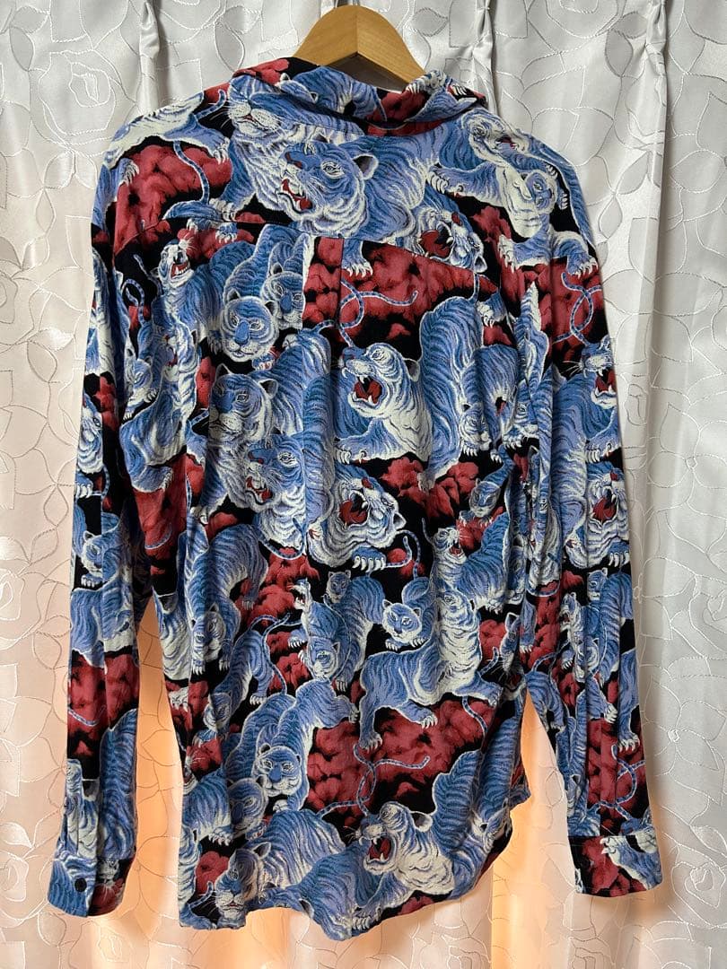 百虎レーヨンシャツ