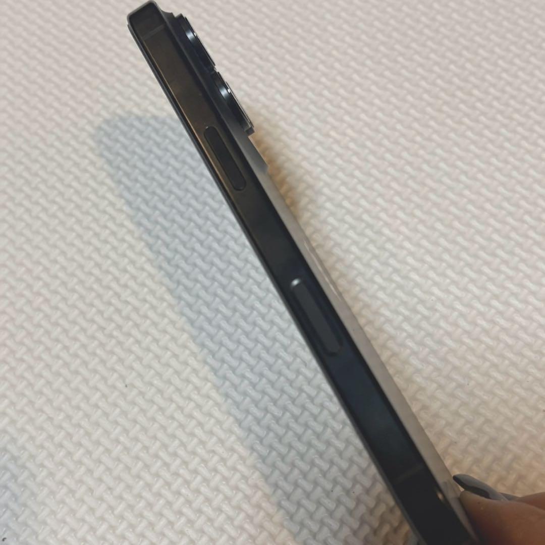 専用出品　Apple iPhone16pro 128GB ブラックチタニウム