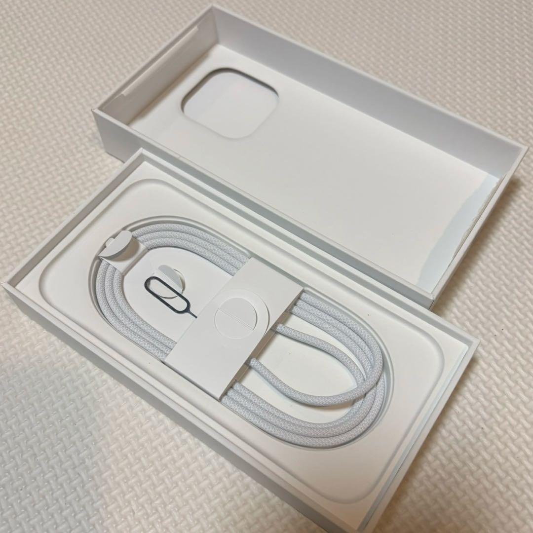 専用出品　Apple iPhone16pro 128GB ブラックチタニウム