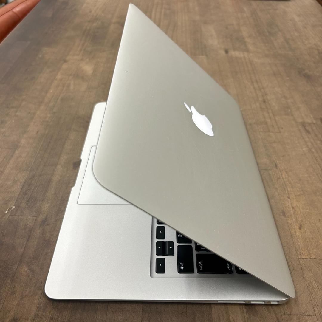 中古 MacBook Air (13インチ, 2017)