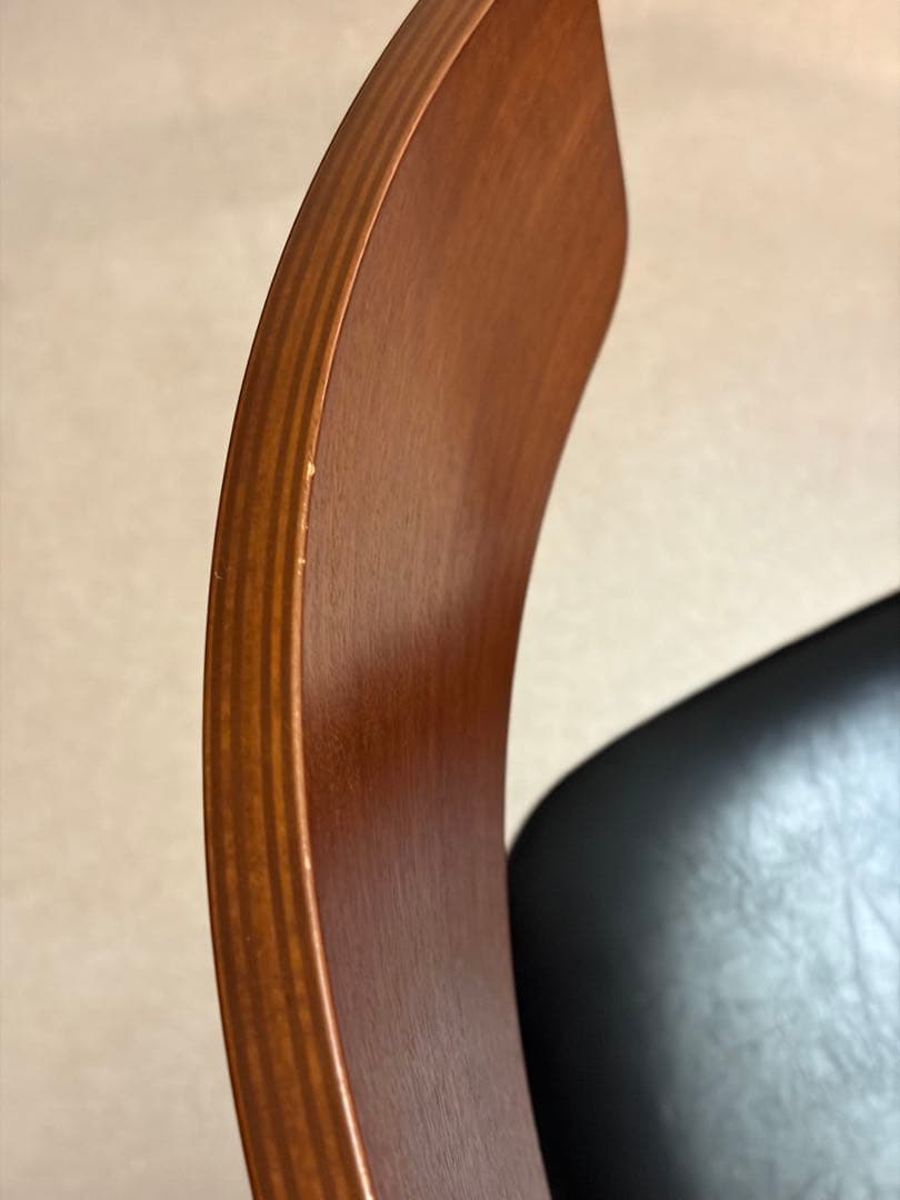 カリモク60 Tチェア