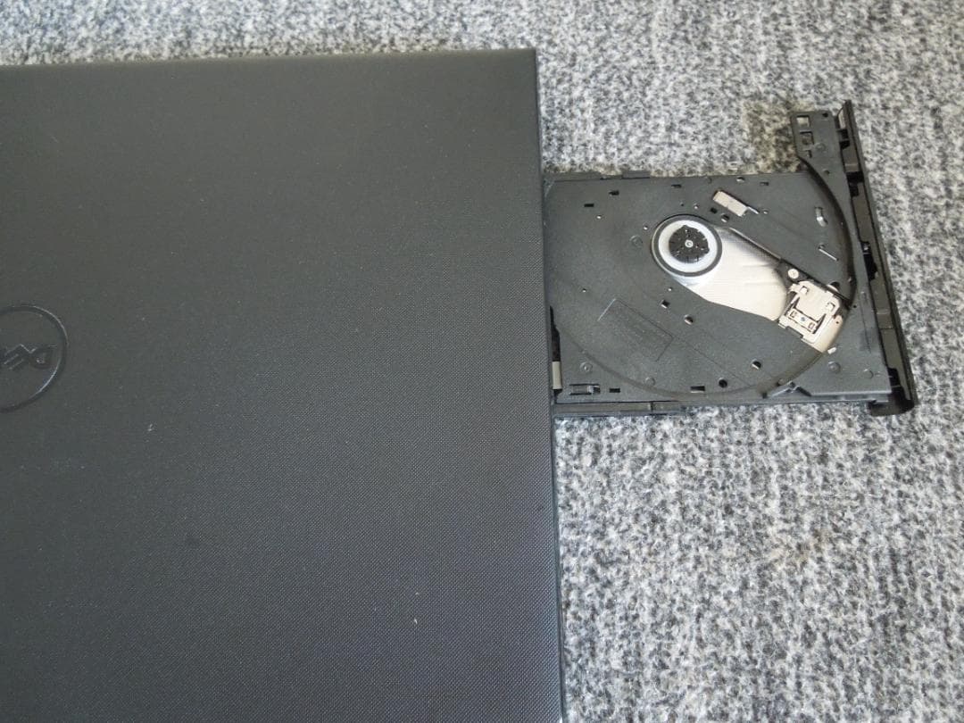 DELL VOSTRO 3561 ノートPC　SSD256GB　8GBメモリー