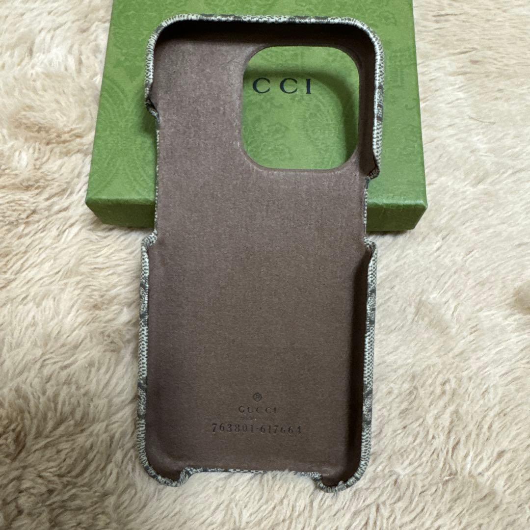 GUCCI iPhone15proスマホケース
