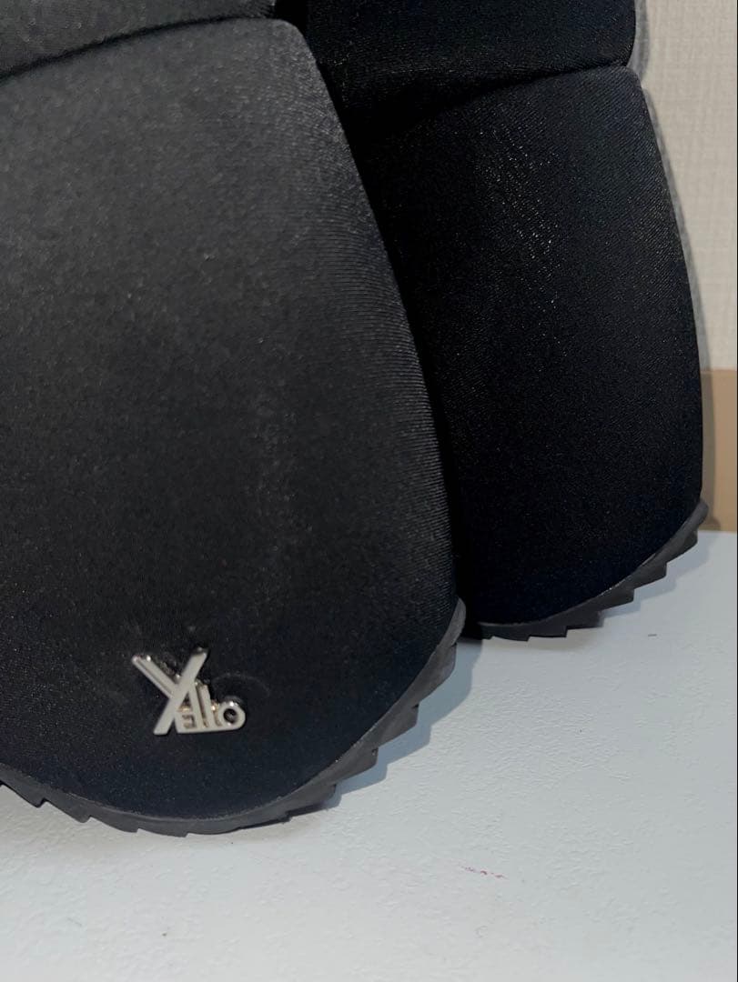 靴 YELLO TOKYO BLACK PLATFORM SHORT BOOTS