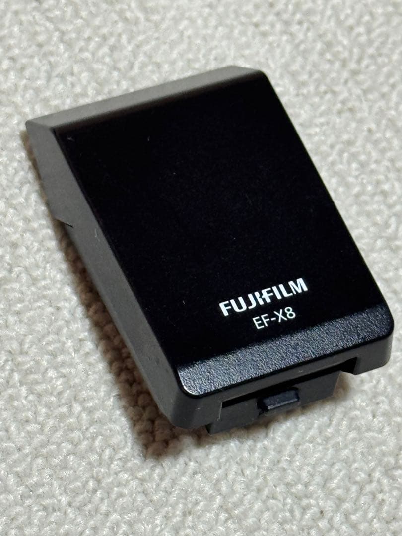 タイムセール！富士フイルムEF-X8美品早い者勝ち