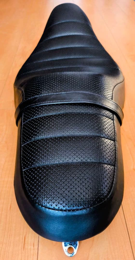 ハーレーダビッドソン スポーツスター【XL883R】純正シート