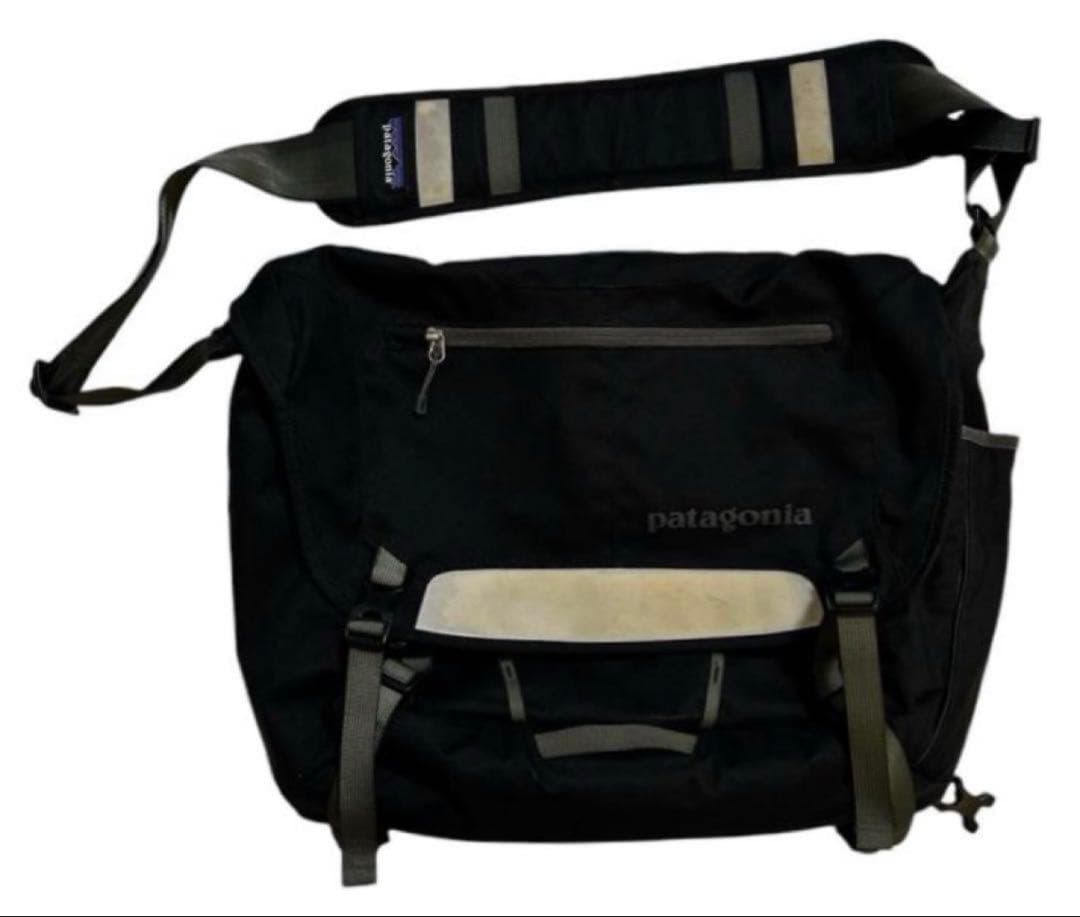 patagonia メッセンジャーバッグ 黒　ハーフマス