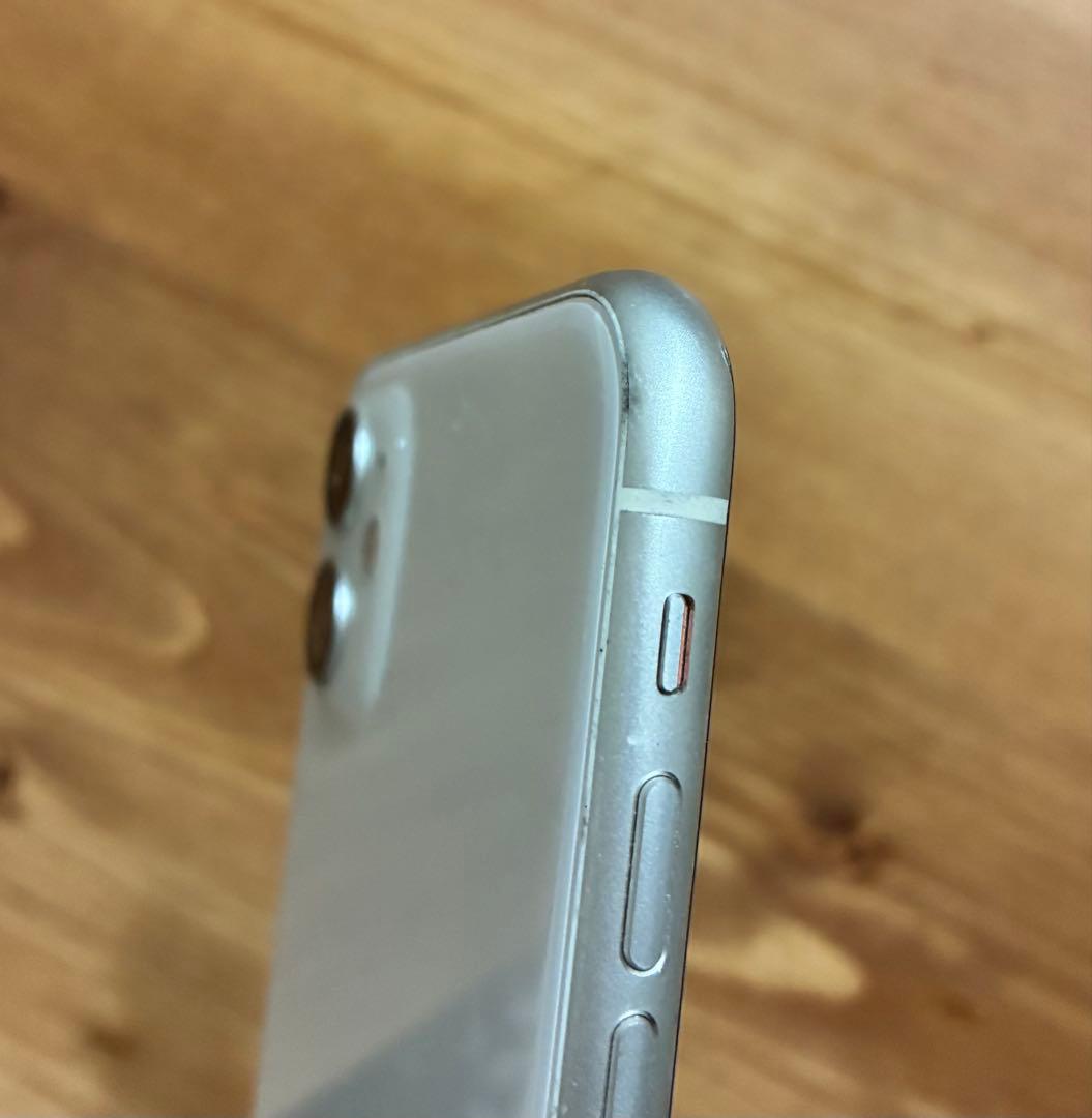 Apple iPhone 11 シルバー 本体
