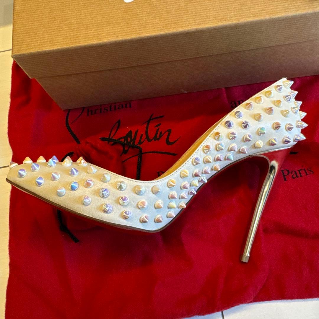 美品　ルブタン　パンプス　ホワイトアイボリー　37