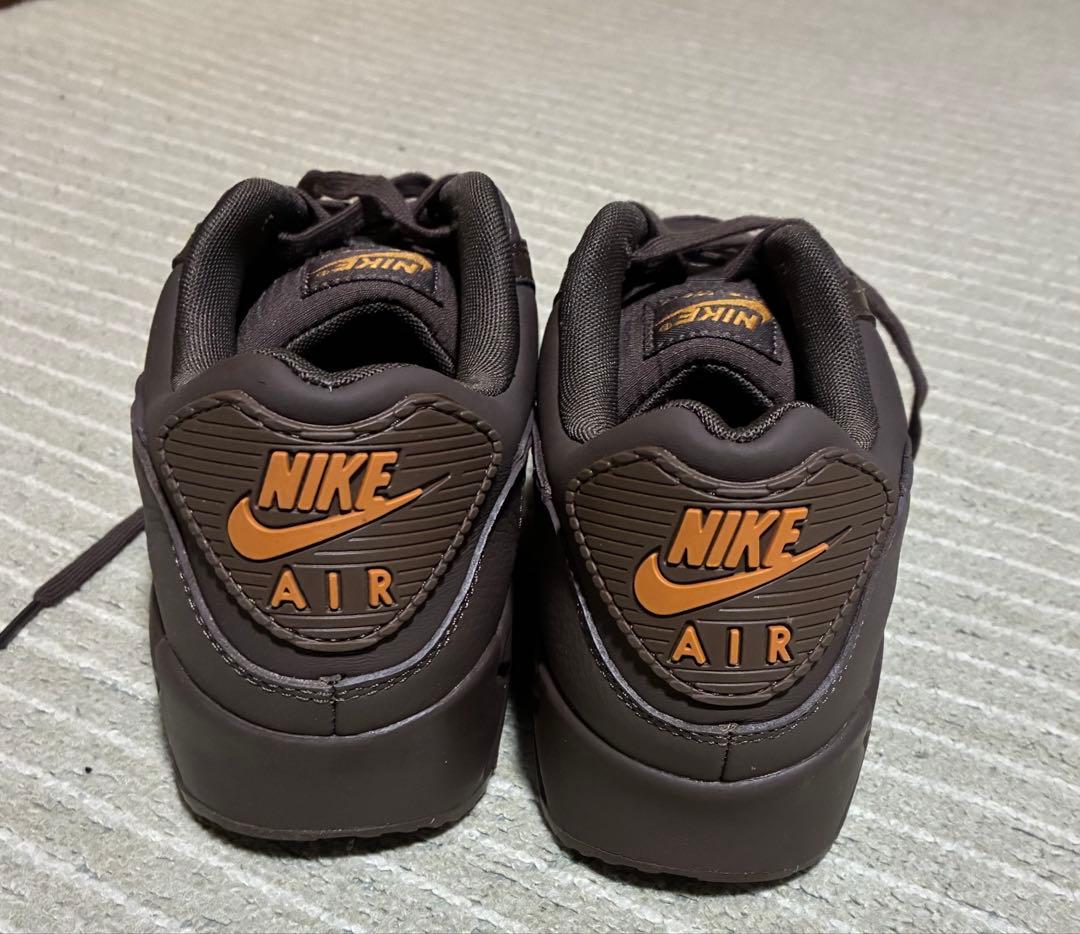 Nike Air Max 90 エッセンシャル　ブラウン