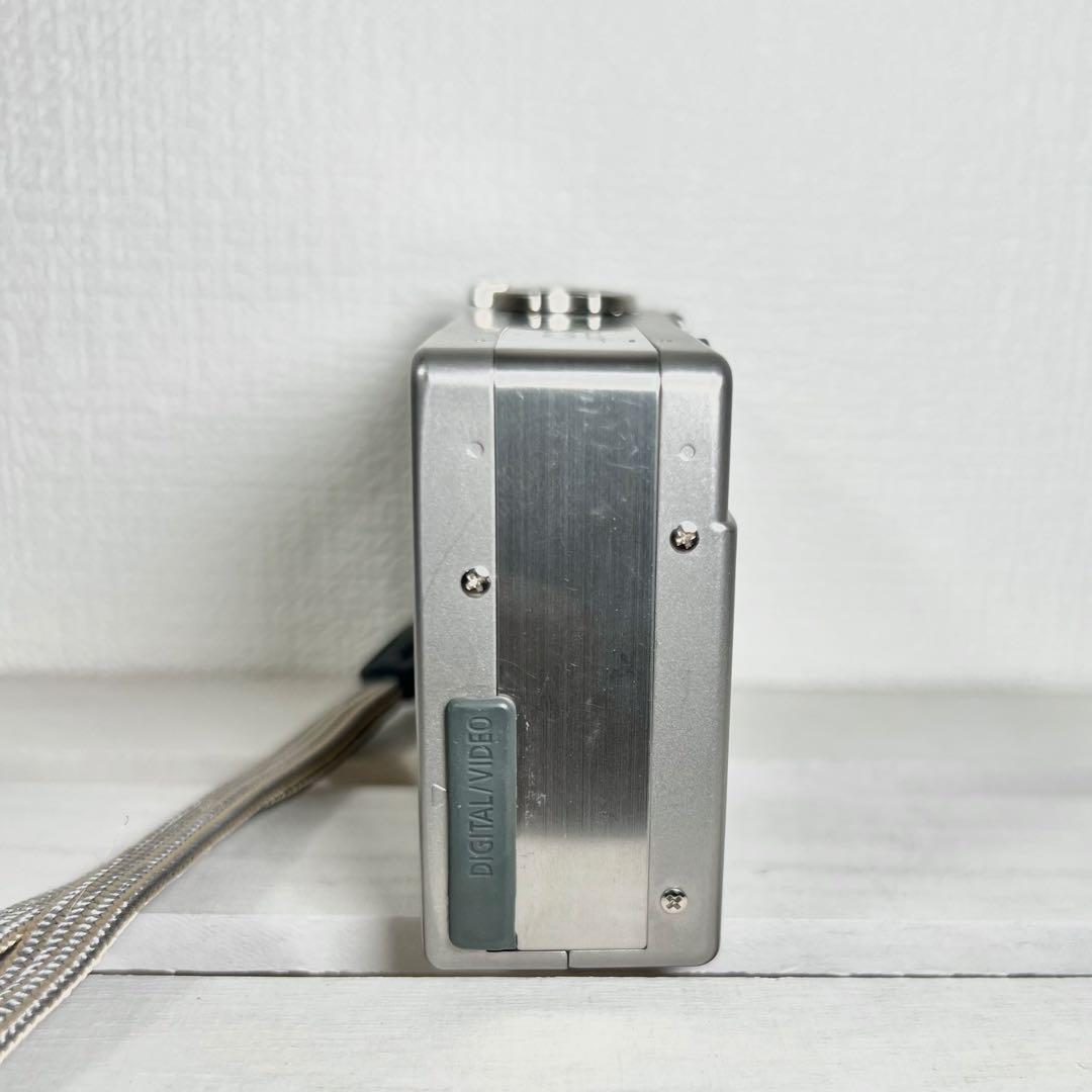 CANON IXY DIGITAL PC1001 シルバー　デジカメ